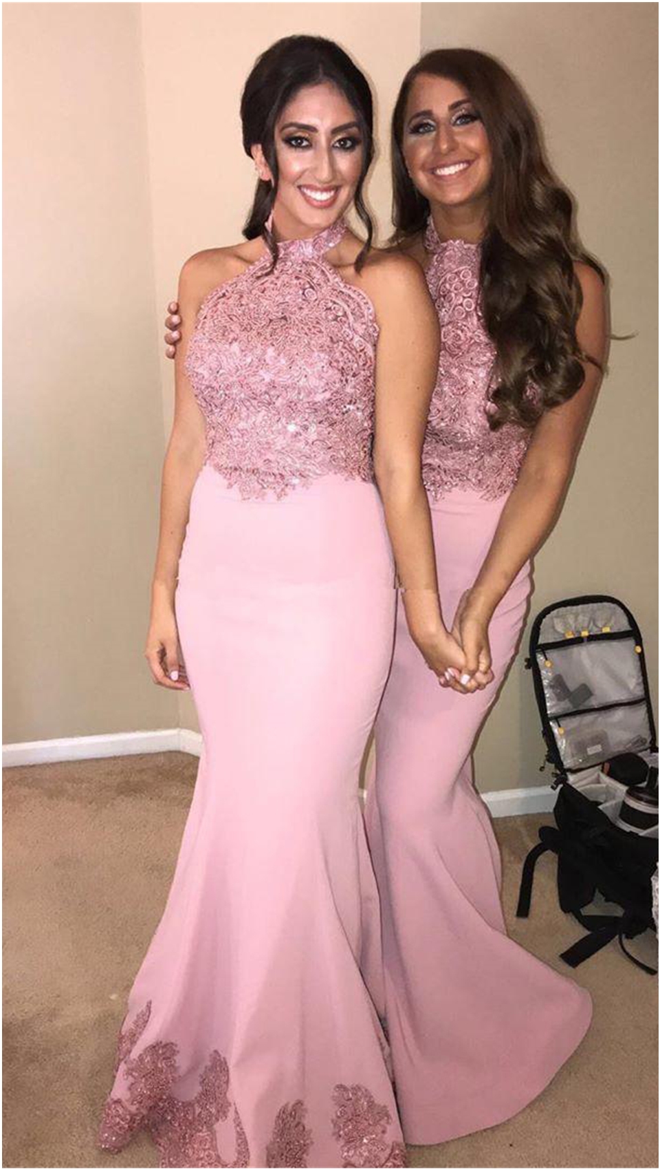 2020 Charming Lace Mermaid Bridesmaid Dresses Halter Neck Evening Dresses Beaded Wedding Guest Dress Sleeveless Sequined Maid Of Honor Gowns