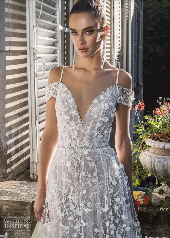 Birenzweig Bohemian Wedding Dresses Spaghetti Lace 3D Floral Appliqued Sexy Backless Bridal Gowns Sweep Train Beads Beach Wedding Dress