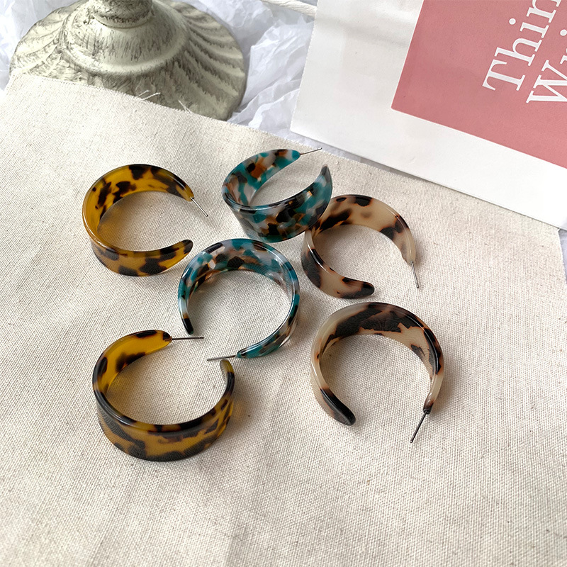 Charm Fashion Women Vintage Simple Korean Acetic Acid Acrylic Tortoise Leopard Circle Hoop Earrings C Shaped Party Jewelry Gifts
Charm Fashion Women Vintage Simple Korean Acetic Acid Acrylic Tortoise Leopard Circle Hoop Earrings C Shaped Party Jewelry Gifts