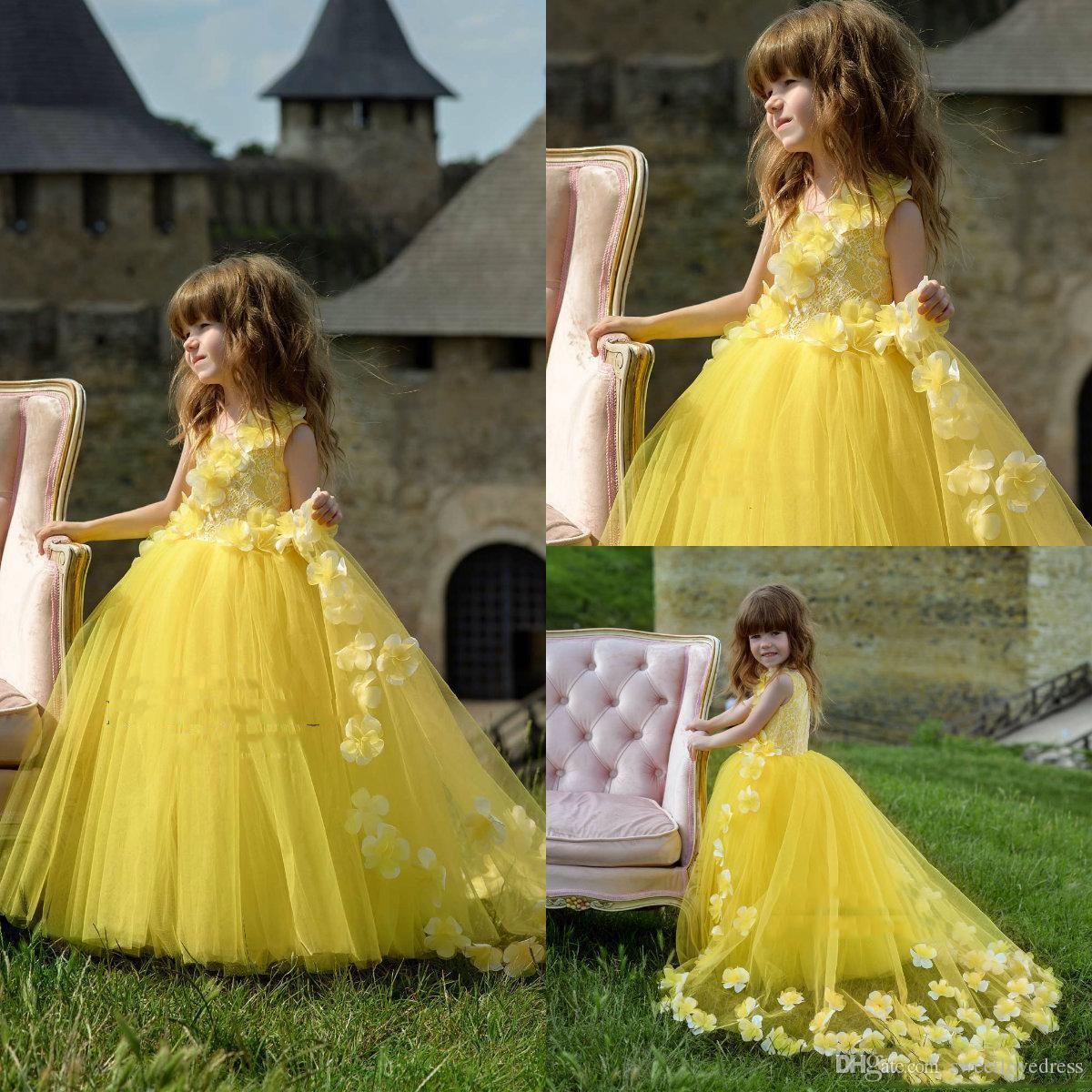 Lovely Yellow Princess Flower Girls Dresses For Wedding With 3D Flower LAce Tulle Skirt Girls Birthday Pageant Dresses, White
Lovely Yellow Princess Flower Girls Dresses For Wedding With 3D Flower LAce Tulle Skirt Girls Birthday Pageant Dresses, White
