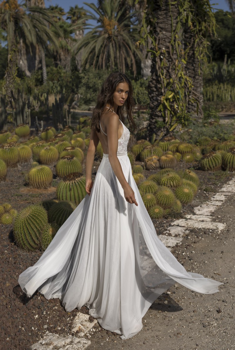 Asaf Dadush Bohemian Chiffon Split Wedding Dresses Halter Neck Beads Lace Bridal Gowns For Beach Gardens Cheap A Line Wedding Gowns