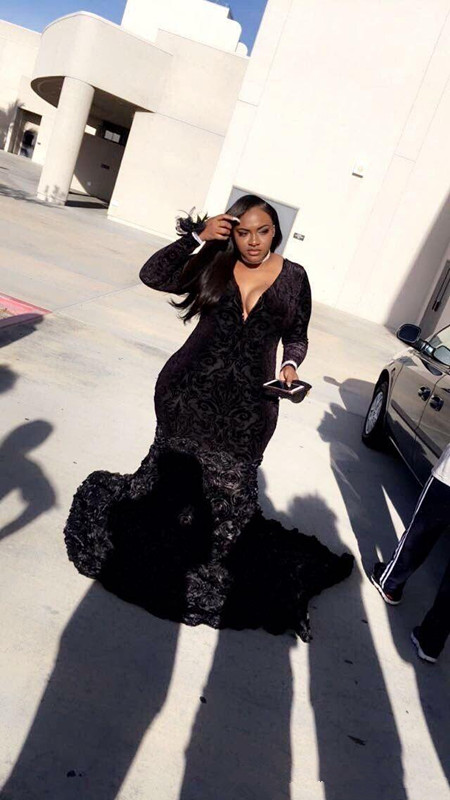 Plus Size velvet Prom Dresses Black Mermaid Lace Plunging V Neck African Mermaid Long Sleeve Evening Gowns With 3D Flowers 2019