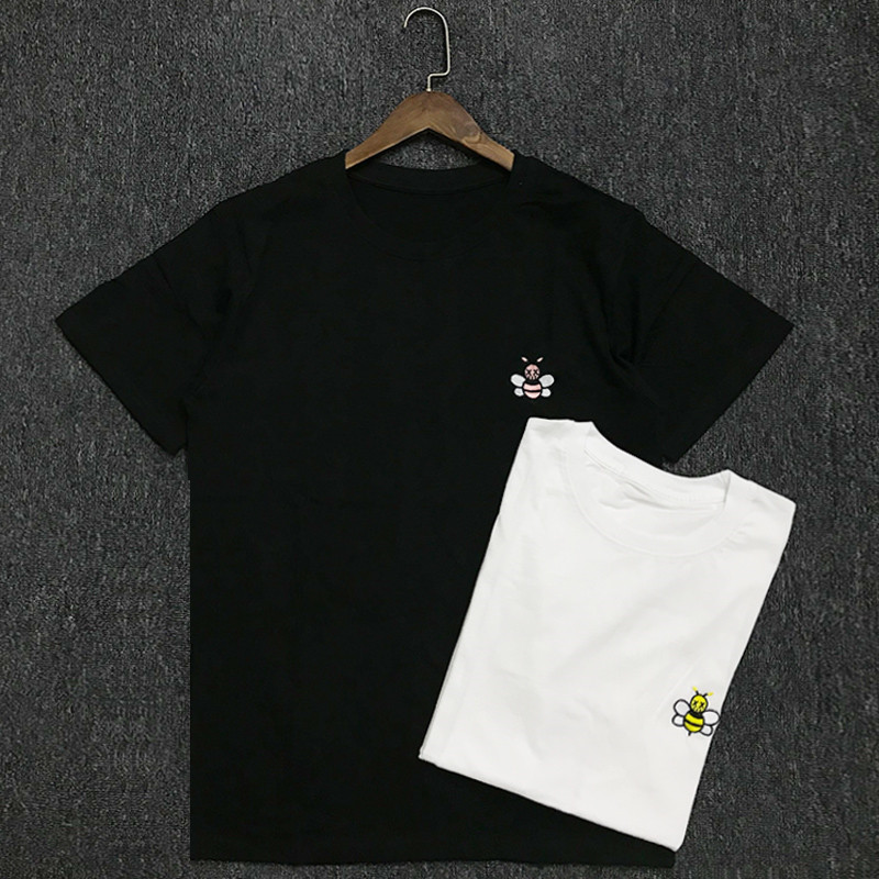 Fashion New Casual Mens Stylist T Shirt Couples Soft Cotton Short Sleeves Men Women Embroidery Bee Tees 2 Colors, White
Fashion New Casual Mens Stylist T Shirt Couples Soft Cotton Short Sleeves Men Women Embroidery Bee Tees 2 Colors, White