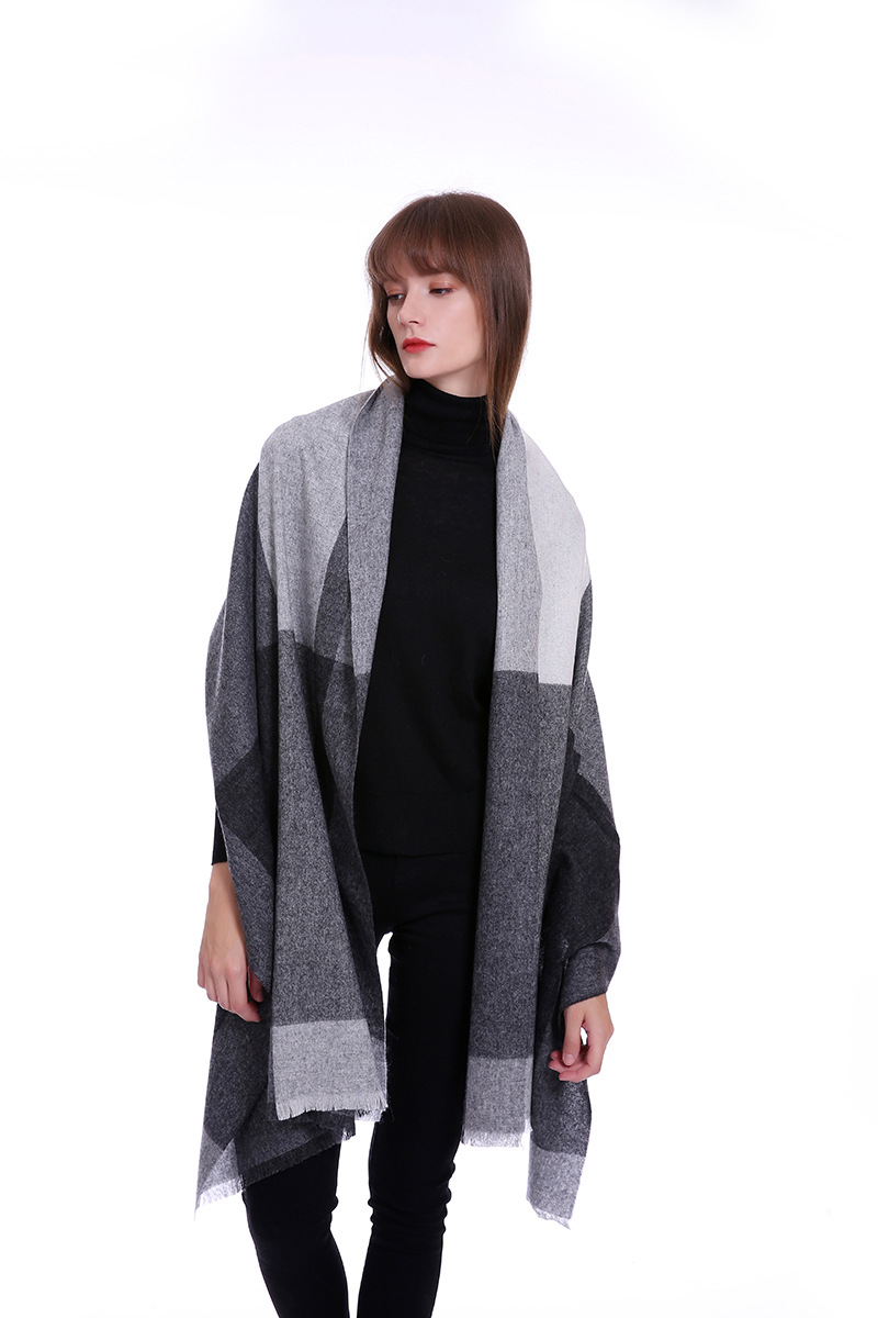 new autumn and winter high quality color matching women's scarf premium cashmere shawl blanket lambskin wool plaid shawl
new autumn and winter high quality color matching women's scarf premium cashmere shawl blanket lambskin wool plaid shawl