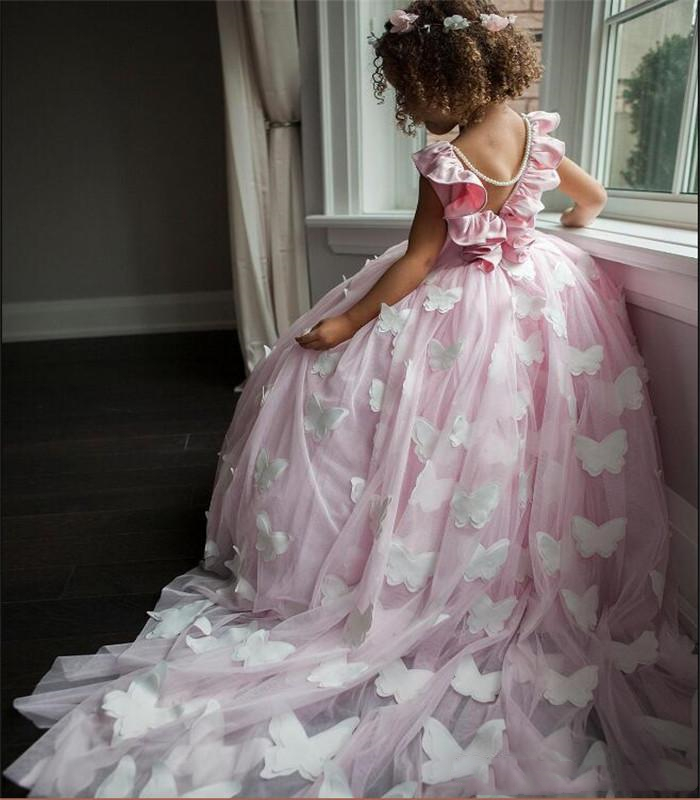 Girl Lovely wer Dress with Handmade Butterfly Pearls Train V Back Puffy Tulle Girls Pageant Gowns Cheap Kids Formal Wears s