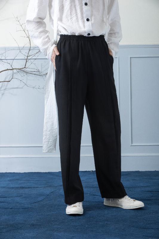 27-44 New 2018 Men's clohting Hair Stylist fashion Elastic waist folded wide leg trousers plus size costumes, Black
27-44 New 2018 Men's clohting Hair Stylist fashion Elastic waist folded wide leg trousers plus size costumes, Black