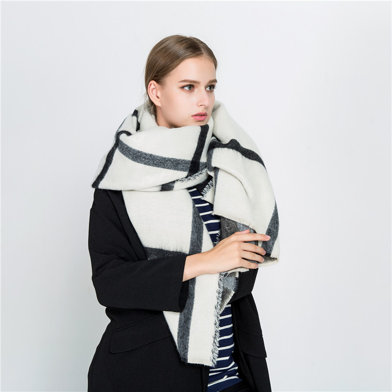 New winter black and white double-sided cashmere scarves large beige plaid scarves warm shawl fashion a generation of fat
New winter black and white double-sided cashmere scarves large beige plaid scarves warm shawl fashion a generation of fat