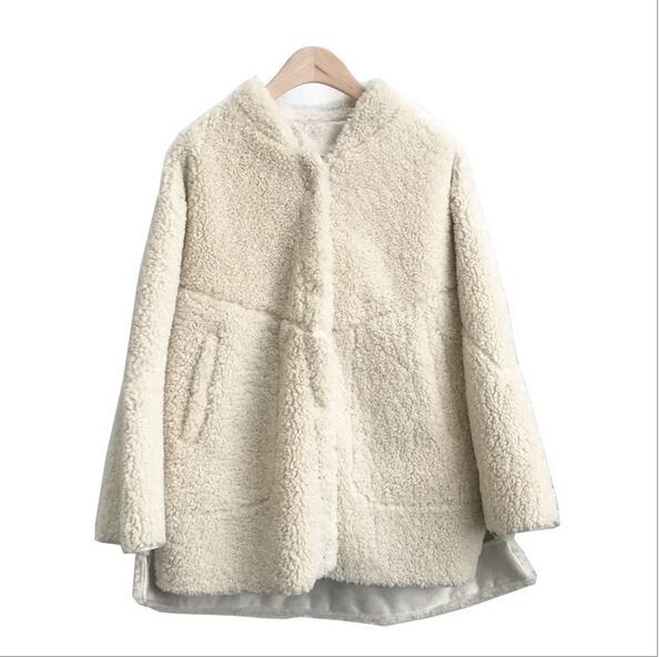 2019 Sheep shearing fur coats with hoody double face fur short coats for women warm parkas, White
2019 Sheep shearing fur coats with hoody double face fur short coats for women warm parkas, White
