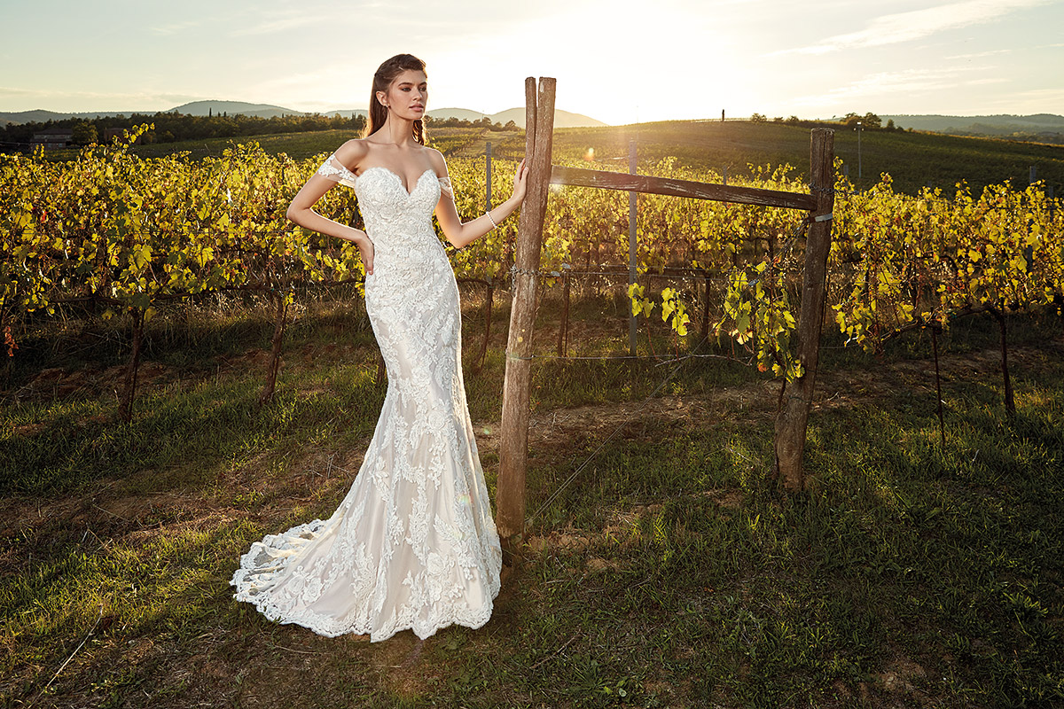 2019 Designer Mermaid Wedding Dresses Off Shoulder Lace Appliques Boho Wedding Dress robe de mariée Custom Made Beach Wedding Dress