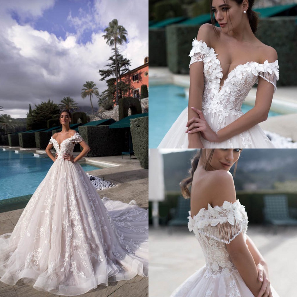 Gorgeous Wedding Dresses Off Shoulder 3D Floral Beading Appliques Bridal Gowns Plus Size Vintage Court Train Custom Made Robes De Mariée