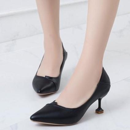 2018 fashion Women's Shoes in Spring and Autumn with New style High-heeled fine heel pointed end, Black
2018 fashion Women's Shoes in Spring and Autumn with New style High-heeled fine heel pointed end, Black