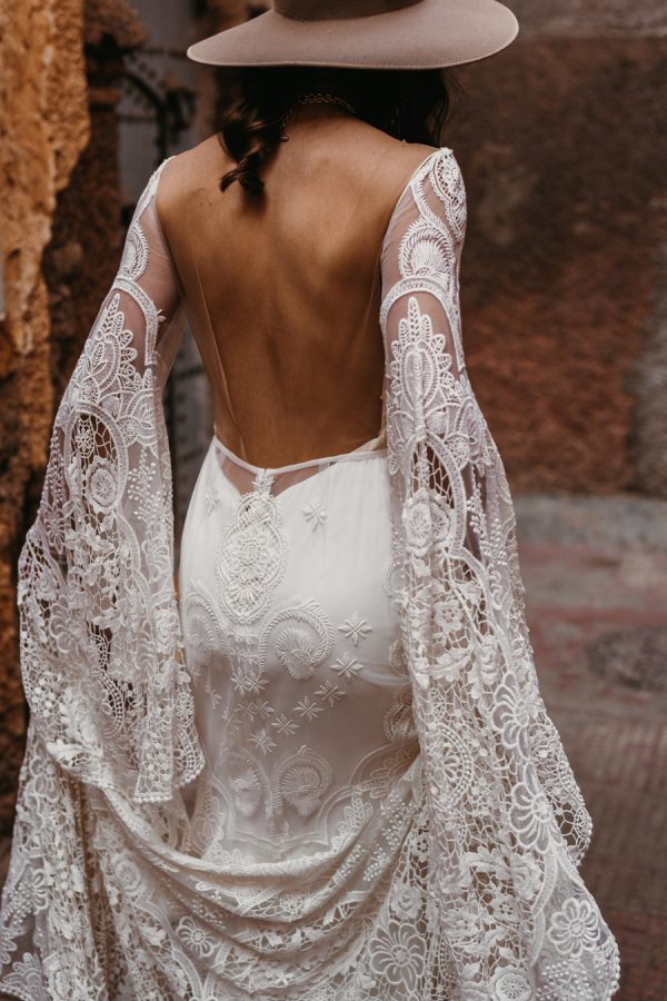 Vintage Country Bateau Neck Long Sleeves Lace Dresses Cowgirls High Low Backless Bridal Wedding Gowns