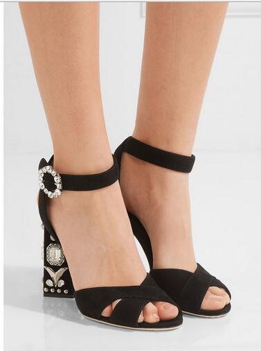 style sheepskin retro wind rivet T-type open toe thick heel Leather Sandals, Black
style sheepskin retro wind rivet T-type open toe thick heel Leather Sandals, Black