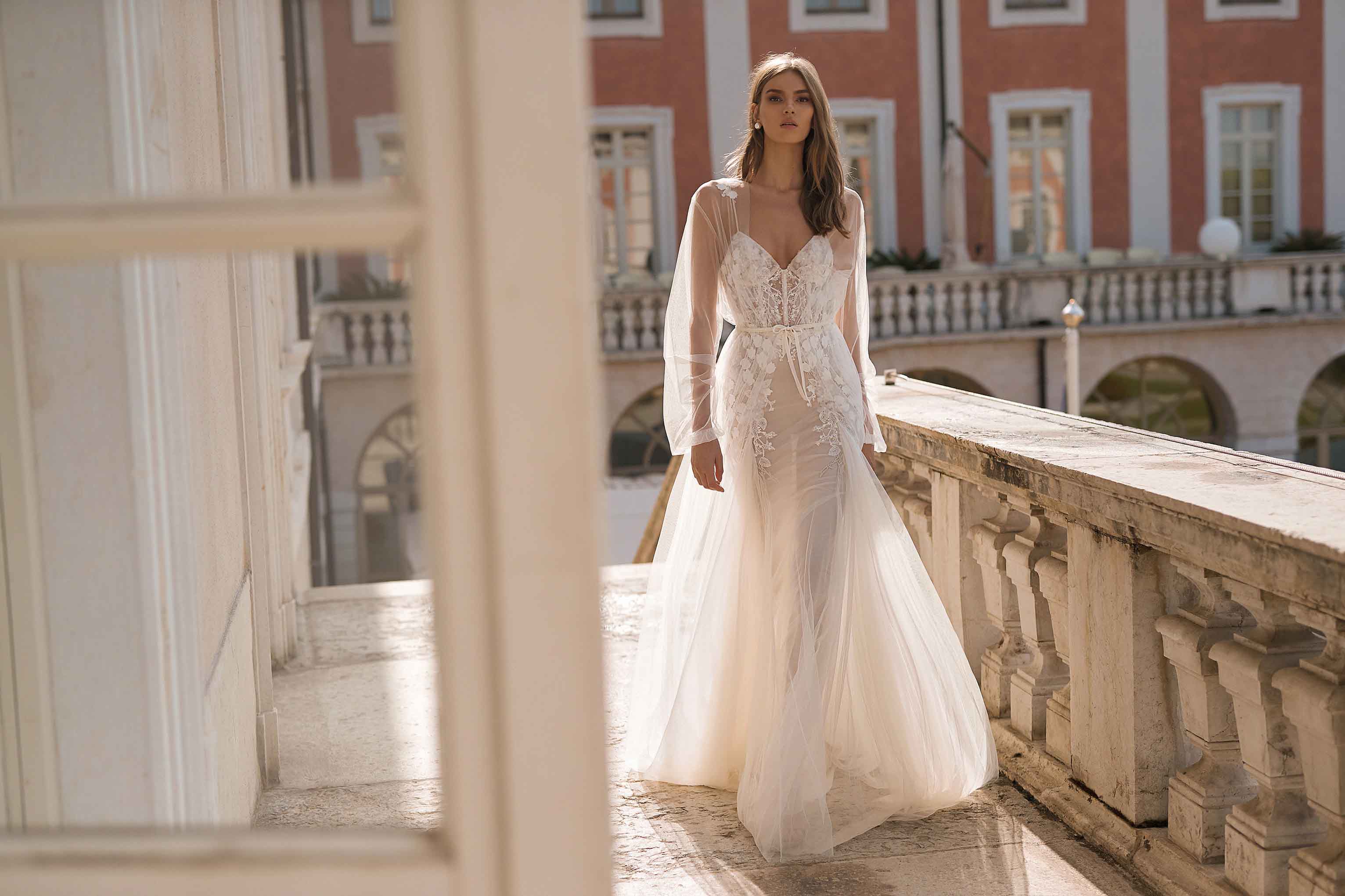 berta mermaid dresses bridal gowns with jacket spaghett straps lace applique sexy beach wedding dress backless