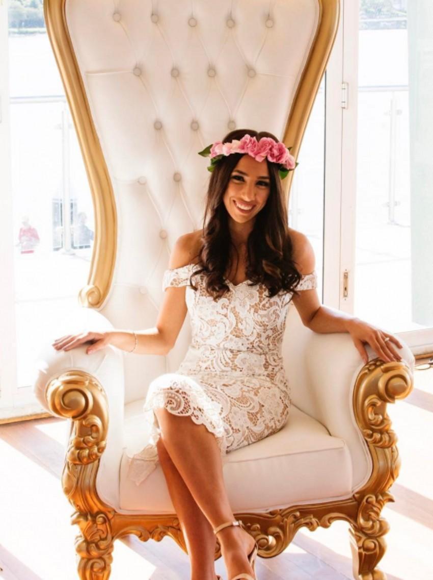 Ivory Lace Elegant Bridesmaid Dresses Tea Length Off The Shoulder Slit Mermaid Plus Size Maid Of Honor Gown Beach Wedding Guest Party Wear