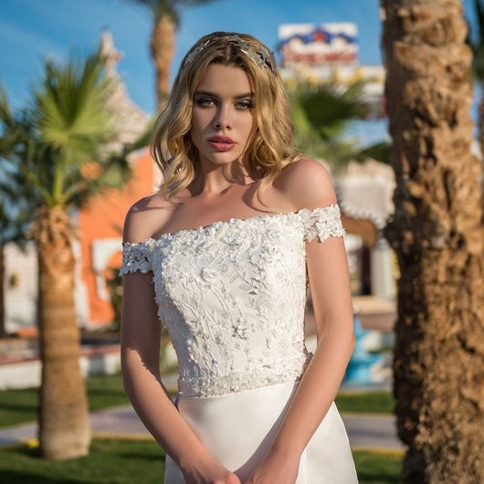 Beaded Fashion Mermaid Wedding Dresses With Detachable Train 3D Appliqued Side Split Bridal Gowns Trumpet Satin Plus Size Robe De Marie
