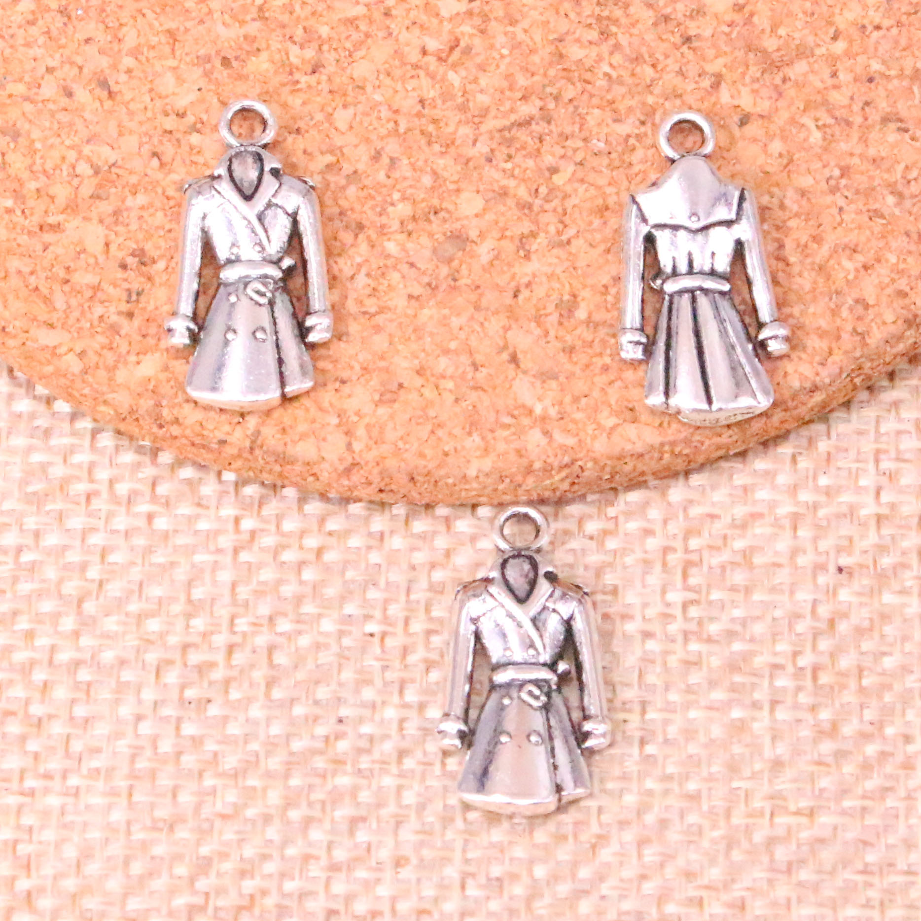 63pcs Charms overcoat coat trenchcoat 23*11mm Antique Making pendant fit,Vintage Tibetan Silver,DIY Handmade Jewelry, Bronze;silver
63pcs Charms overcoat coat trenchcoat 23*11mm Antique Making pendant fit,Vintage Tibetan Silver,DIY Handmade Jewelry, Bronze;silver