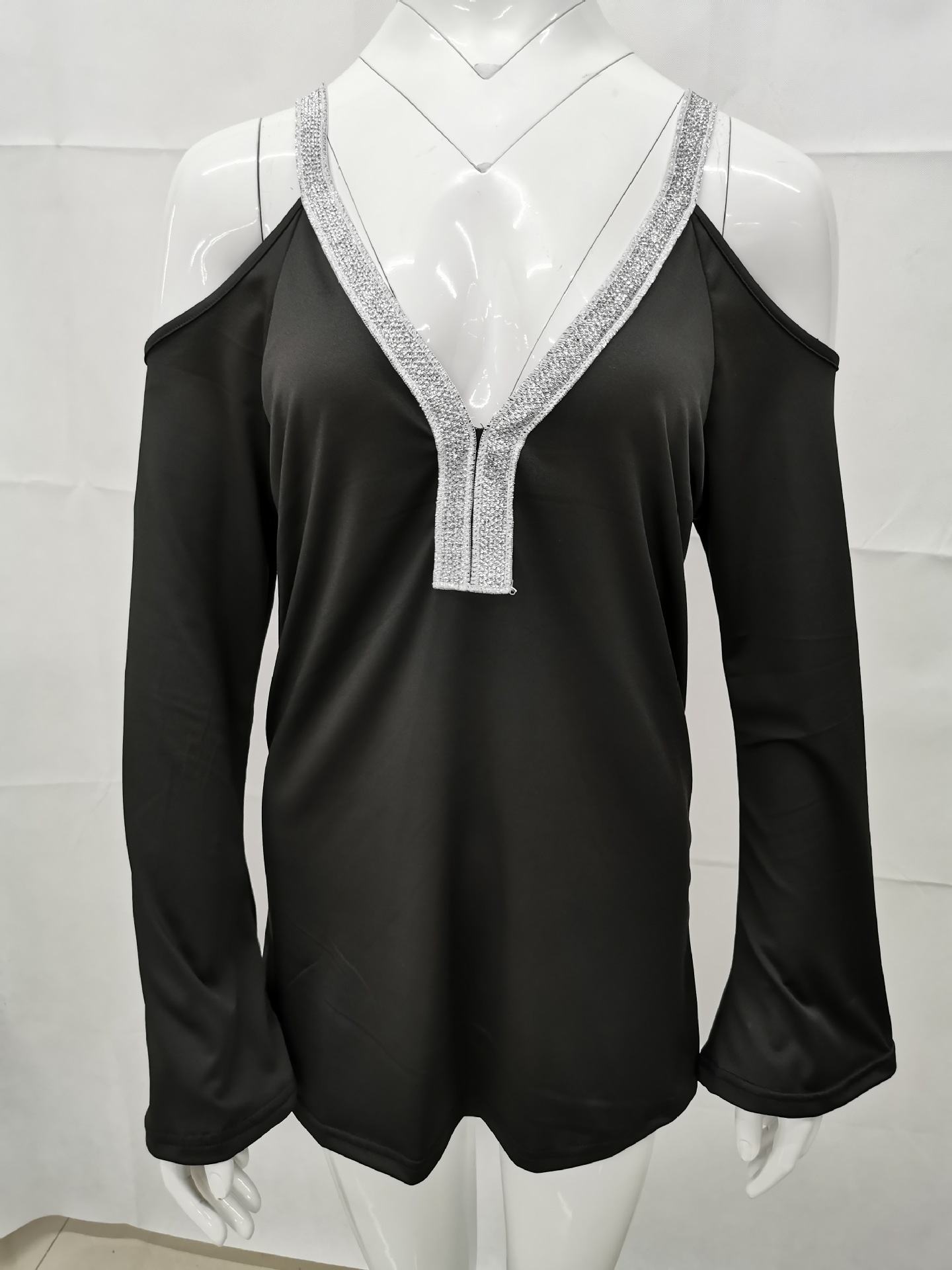 Spot 2021 European Spring and Autumn Fashion Solid Color Turtleneck V-neck sequined long-sleeved T-shirt support mixed batch