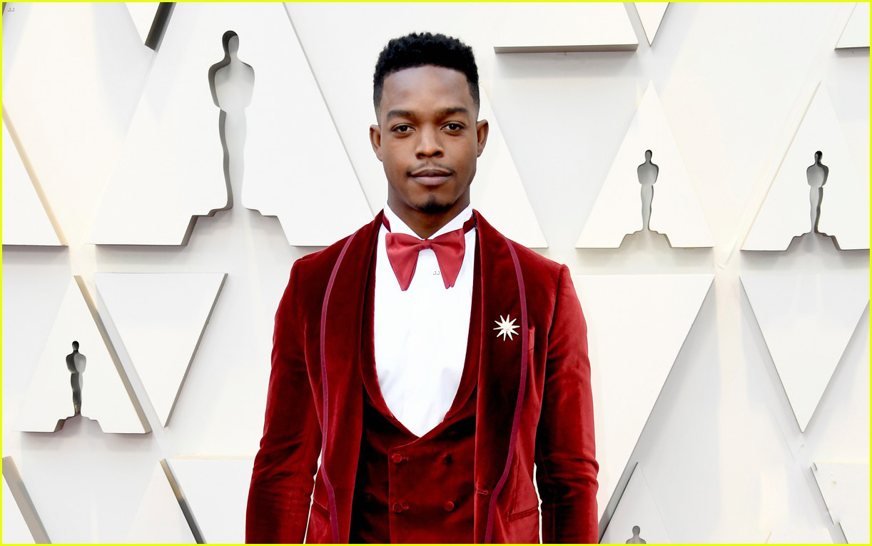 2019 New Red Men Wedding Tuxedos Three Pieces (Jacket+Vest+Pants) Groomsmen Wear Lapel Neck Formal Suits Custom Made