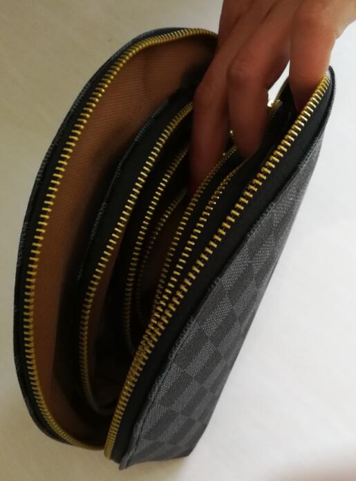 Free shipping !!! 2017 4 pieces set Cosmetic Cases women Make Up Bag makeup bag cosmetic bags free shipping., Black grid
Free shipping !!! 2017 4 pieces set Cosmetic Cases women Make Up Bag makeup bag cosmetic bags free shipping., Black grid