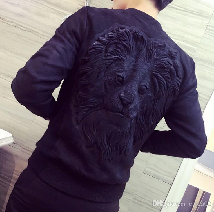 Autumn Jacquard Bomber Jackets Lion Head Party Jacket Outfit Club Bar Coat Men Casaca Hombre, Red
Autumn Jacquard Bomber Jackets Lion Head Party Jacket Outfit Club Bar Coat Men Casaca Hombre, Red