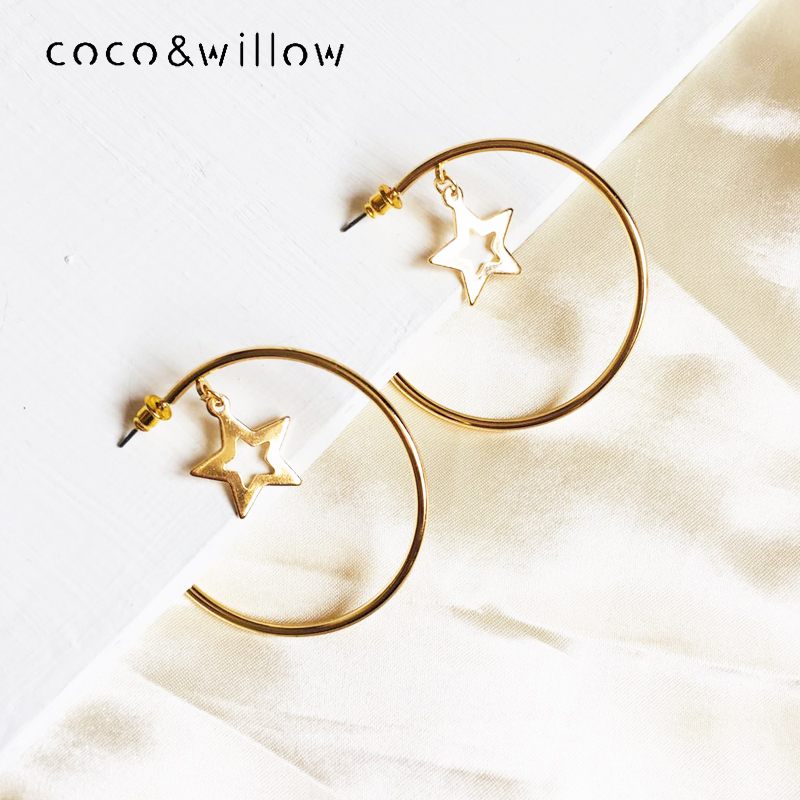 Coco&Willow Star Pendant Oversized Hoop Earrings Gold Color Big Circle stylish hoop earring for women statement jewelry
Coco&Willow Star Pendant Oversized Hoop Earrings Gold Color Big Circle stylish hoop earring for women statement jewelry