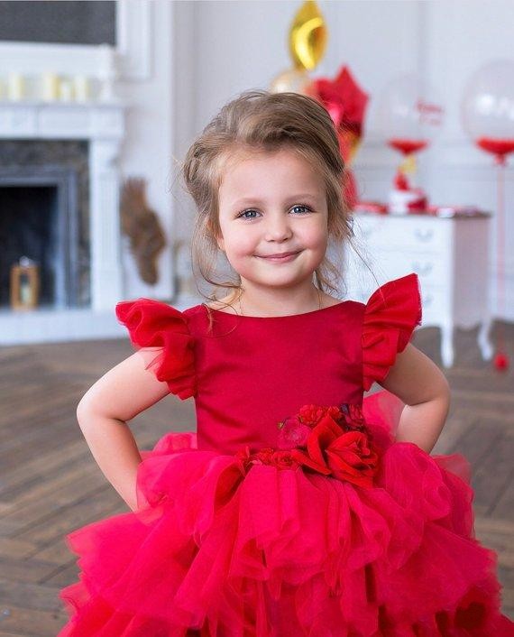 2024 New Red Princess Wer Girls Dresses Jewel Neck Short Sleeves Tiered Ruffles Tulle Ball Gown Backless Birthday Communion Pageant Gowns 403 6660311