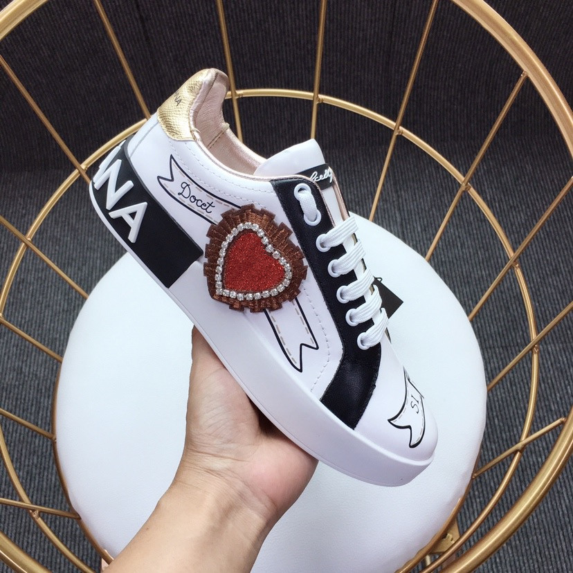 DG Designer Men Women Casual Shoes Flats Platform Leather Lace Up Comfort Pretty Trainers Daily Lifestyle Skateboarding Thick Sneakers, 01 
DG Designer Men Women Casual Shoes Flats Platform Leather Lace Up Comfort Pretty Trainers Daily Lifestyle Skateboarding Thick Sneakers, 01