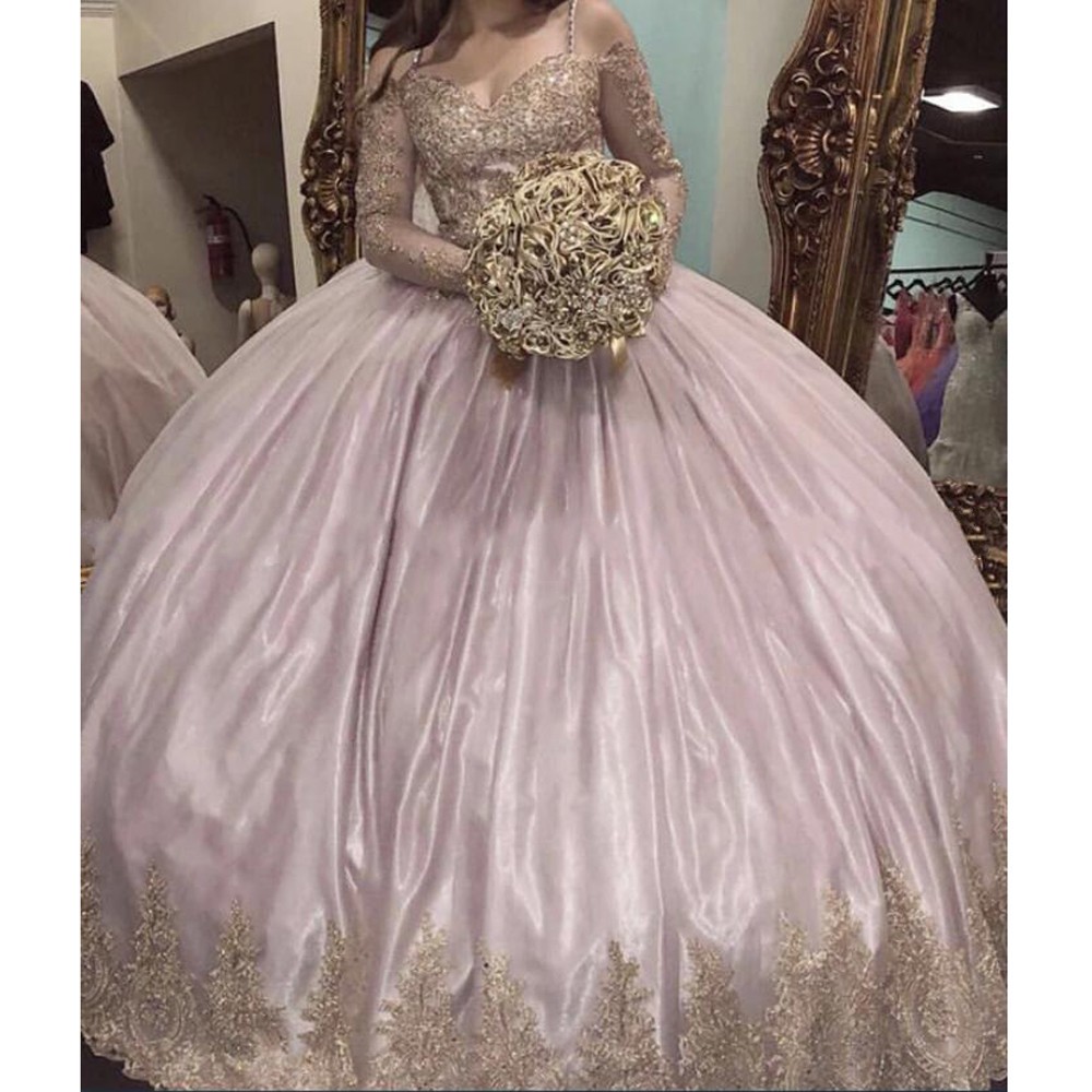 Fashion Gold Lace Blush Quinceanera Prom dresses Long Illusion Sleeves Beadeds Tulle Ball Gown Party Cocktail Designer Sweet 16 Dress, Same as picture
Fashion Gold Lace Blush Quinceanera Prom dresses Long Illusion Sleeves Beadeds Tulle Ball Gown Party Cocktail Designer Sweet 16 Dress, Same as picture