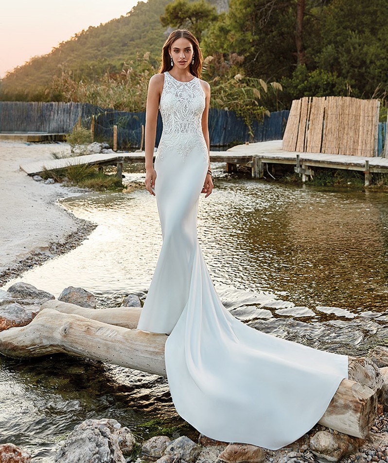 Mermaid Lace Classy Wedding Dresses Jewel Neck Sweep Train Bridal Gowns Buttons Back Trumpet Plus Size Robe De Marie