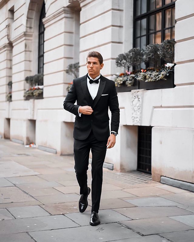 Handsome Black Wedding Tuxedos Peaked Lapel Slim Fit Two Button Groom Wear Formal Party Prom Men Suit Blazer(Jacket+Pants)