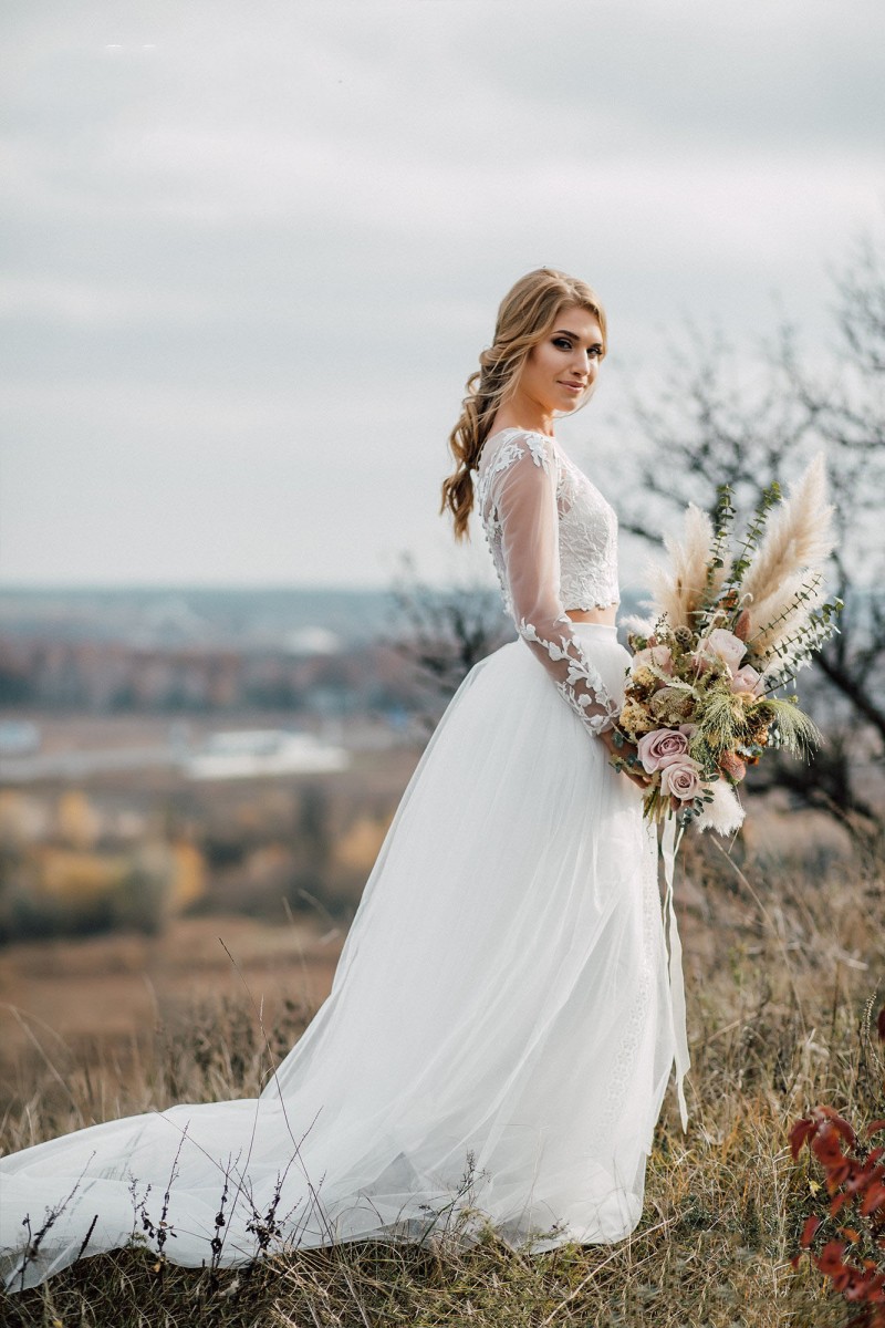 Chic Two Pieces Wedding Dresses Lace Appliqued Long Sleeve Bohemian Beach Bridal Gowns Boho Sexy 2019 Tulle A Line Wedding Dress