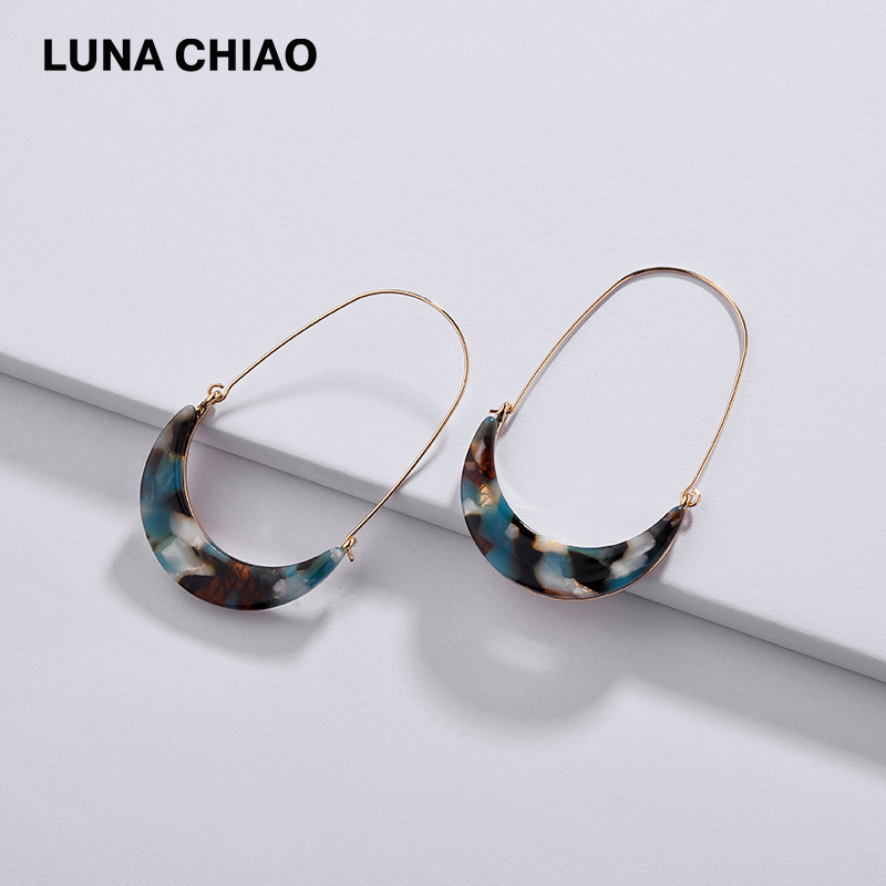 CHIAO Fashion Korean Stylish Moon Shape Colorful Acetate Acrylic Earrings Big Hook Hoop Earrings for women
CHIAO Fashion Korean Stylish Moon Shape Colorful Acetate Acrylic Earrings Big Hook Hoop Earrings for women
