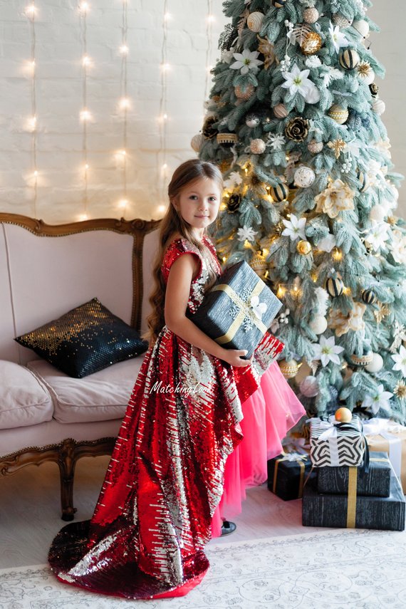 Christmas Flower Girl Dresses Sweep Train Sequins Jewel Neck A Line Girls Princess Dress Custom Made Cute Kids Formal Gowns Appliques