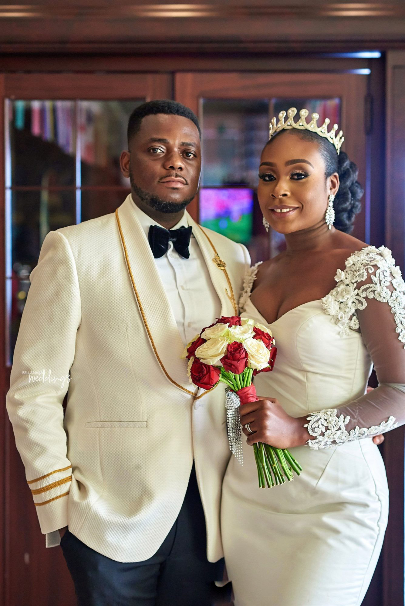 african mermaid dresses v neck white bridal gowns sweep train lace appliqued long sleeves wedding dress plus size