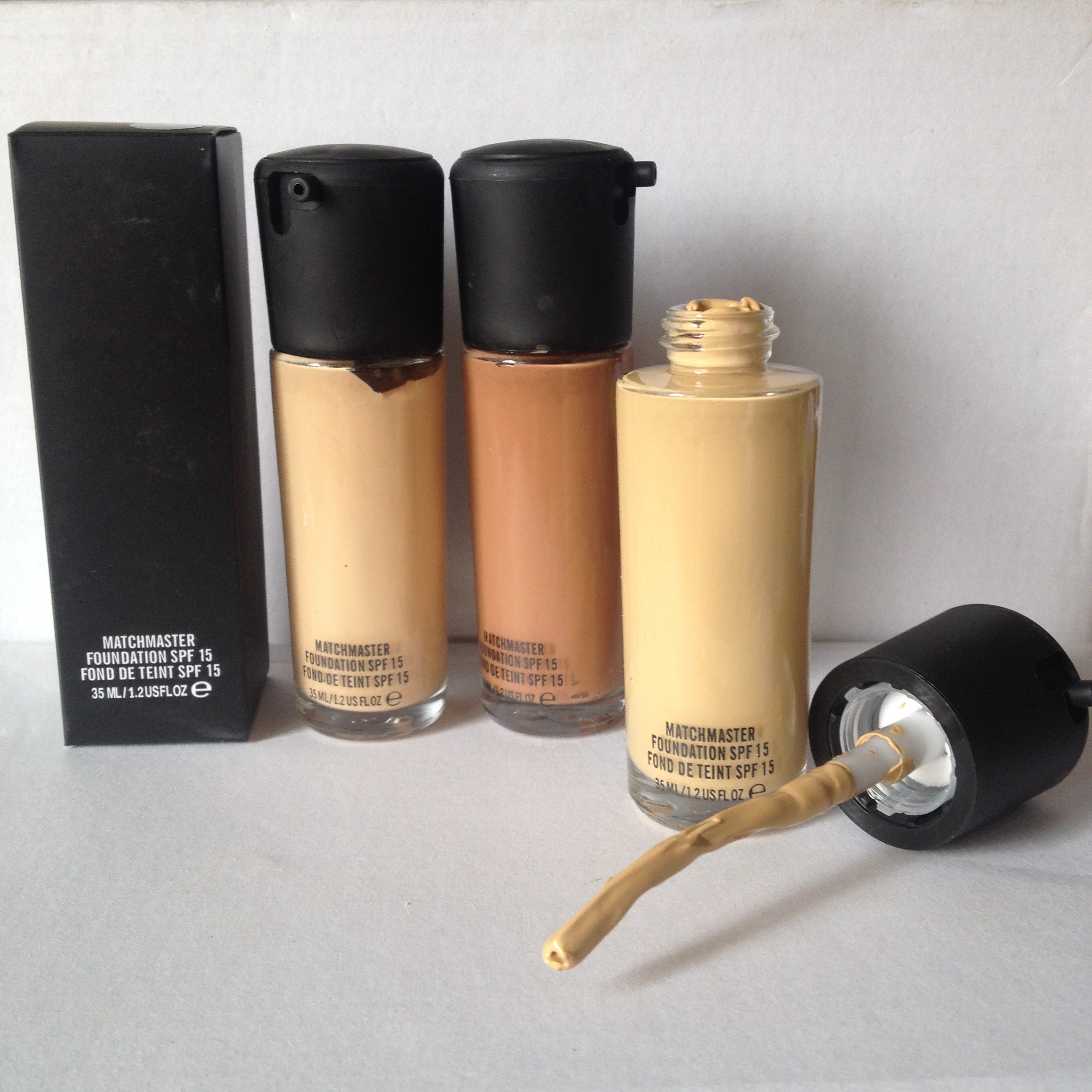 NC NW 18color Brand Makeup MAT FOUNDATION SPF 15 FOND DE TEINT 35ML Liquid Foundation
NC NW 18color Brand Makeup MAT FOUNDATION SPF 15 FOND DE TEINT 35ML Liquid Foundation