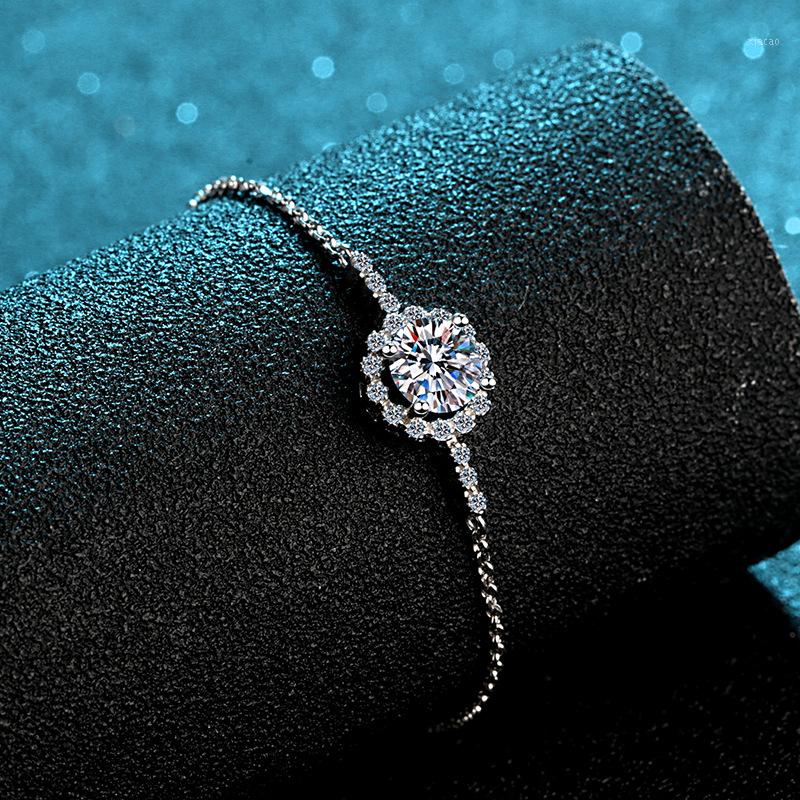 Moissanite D Color Bracelet for Women Diamond Heart and Arrow Excellent Cut Fashion Silver Chain Bracelets1
Moissanite D Color Bracelet for Women Diamond Heart and Arrow Excellent Cut Fashion Silver Chain Bracelets1