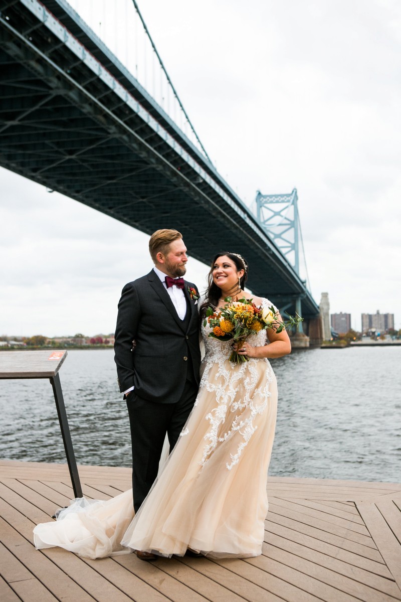 plus size champagne wedding dresses lace appliques cap sleeves floor length bridal gowns beach wedding dress robe de marie