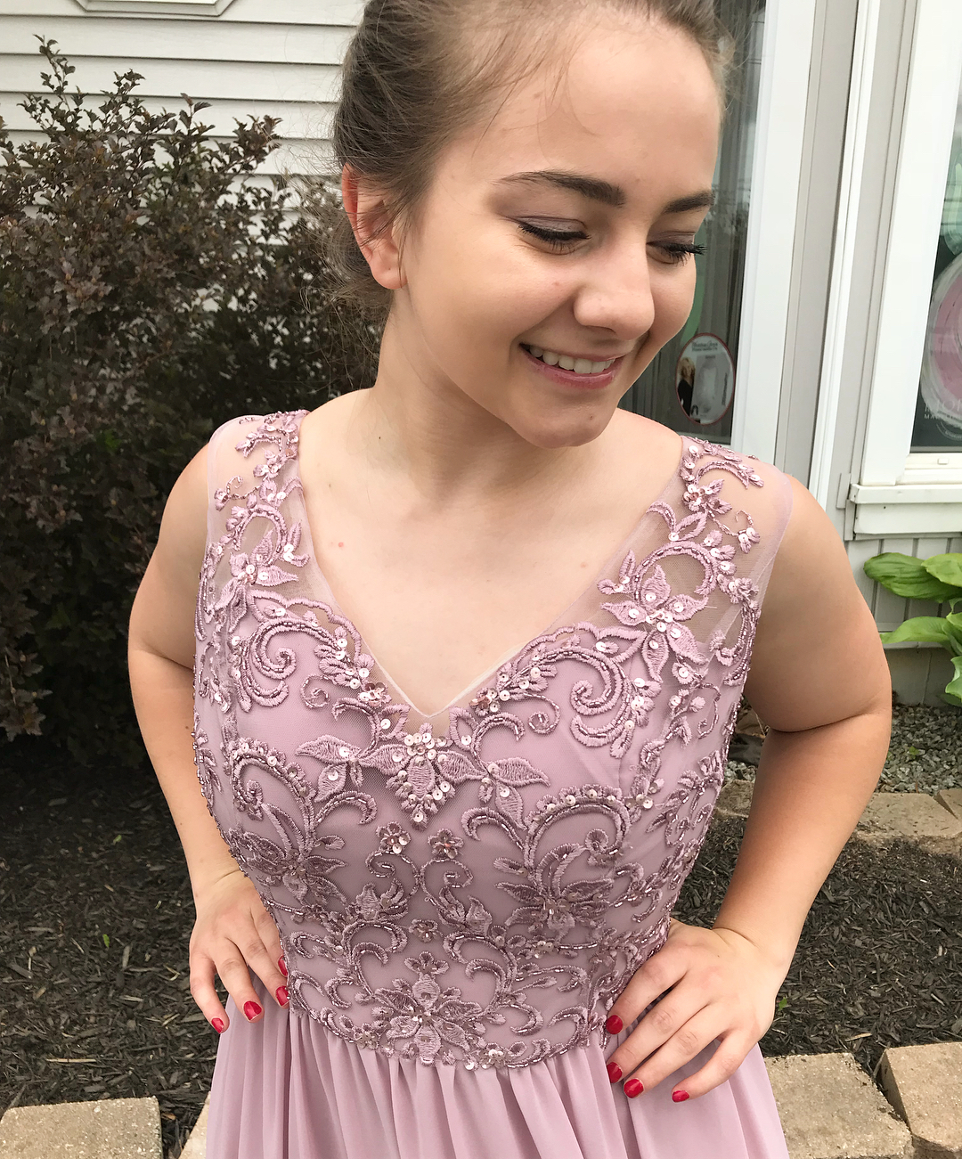 2020 Beautiful Prom Dresses A Line Tulle V Neck Sleeveless Evening Gowns Sweep Train Custom Made Robe de Soiree