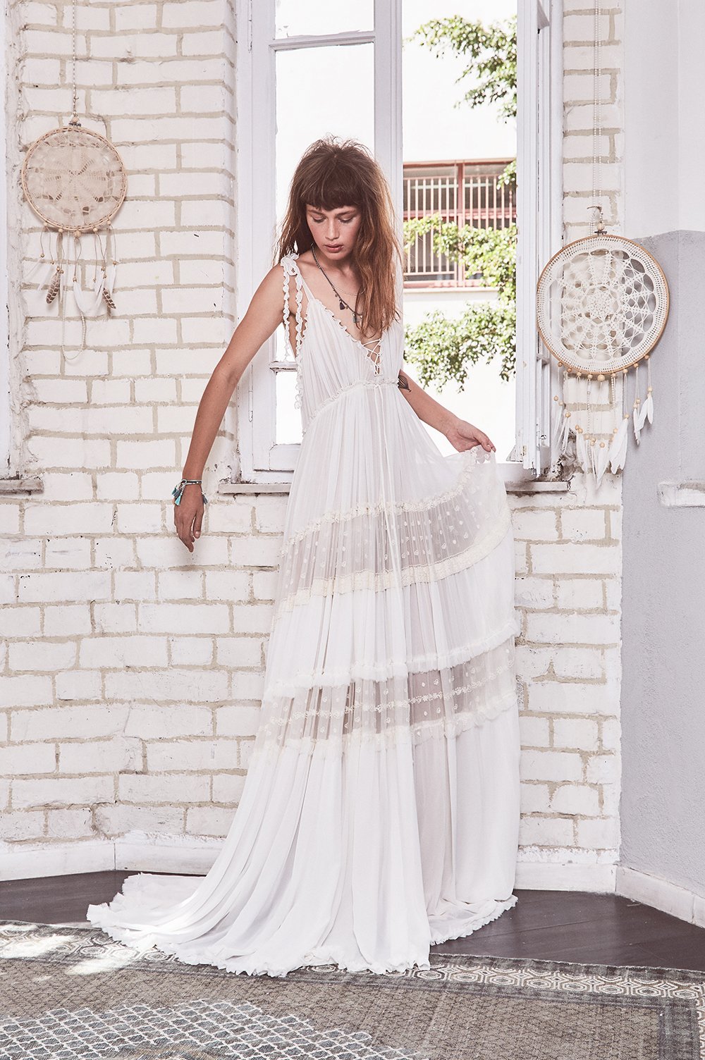 Robe De Mariée 2019 Chic Bohemian Wedding Dresses Spaghetti A Line Sweep Train Lace Backless Bridal Gowns Custom Straps Boho Wedding Dress