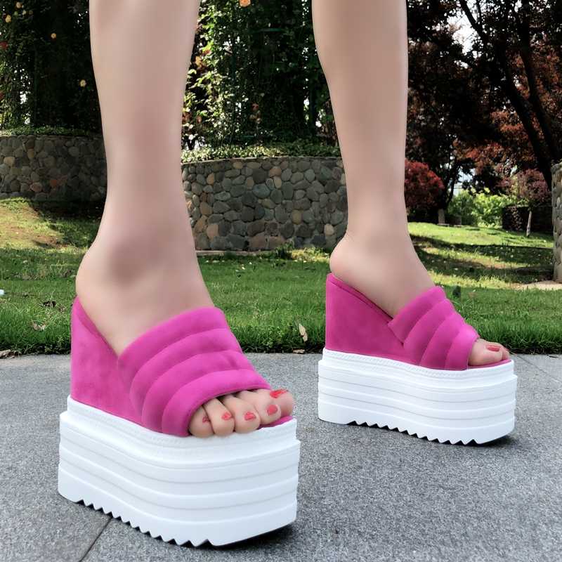 Summer 15CM female slippers 2020 Korean version of the wild non-slip soft bottom high heel slippers beach sandals and, 01
Summer 15CM female slippers 2020 Korean version of the wild non-slip soft bottom high heel slippers beach sandals and, 01