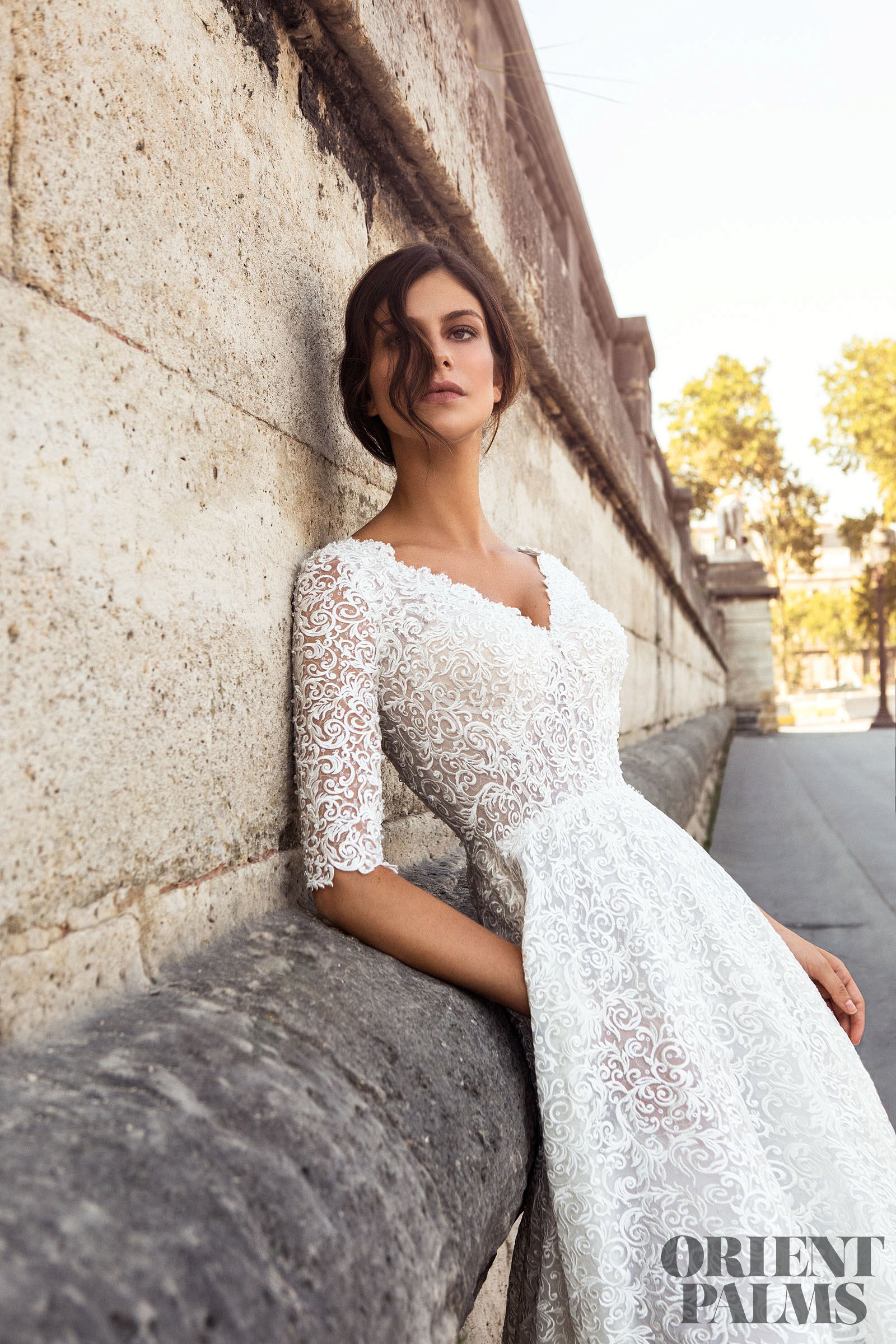 Luxury Appliques Beach Wedding Dresses With Pocket V Neck Half Long Sleeve Court Train Custom Made Bohemian Wedding Dress Bridal Gowns