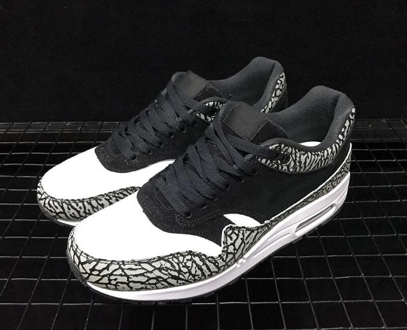 Best Quality 1 Premium Atmos Elephant Print Man Designer Running Shoes Hot Sale 87s Medium Grey Clear Jade Black Woman Fashion Trainers
Best Quality 1 Premium Atmos Elephant Print Man Designer Running Shoes Hot Sale 87s Medium Grey Clear Jade Black Woman Fashion Trainers
