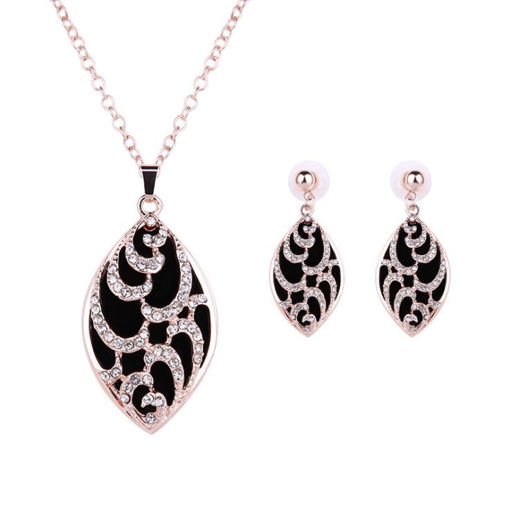 Bridal Jewelry Sets for Wedding decorations Wedding accessories Necklace set with two pieces earrings wedding jewelry
