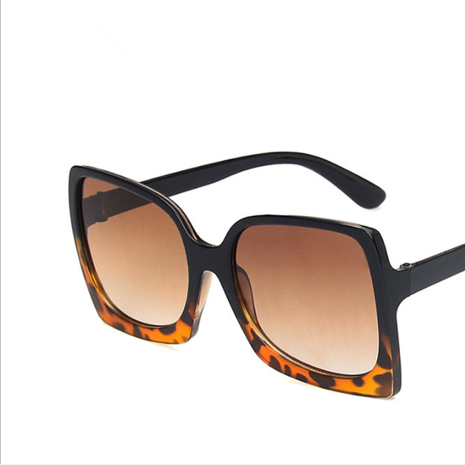 new fashion retro Large Frame sunglasses Women men's Classic driving Sunglasses color changing Sunglasses 6colors 97053
new fashion retro Large Frame sunglasses Women men's Classic driving Sunglasses color changing Sunglasses 6colors 97053