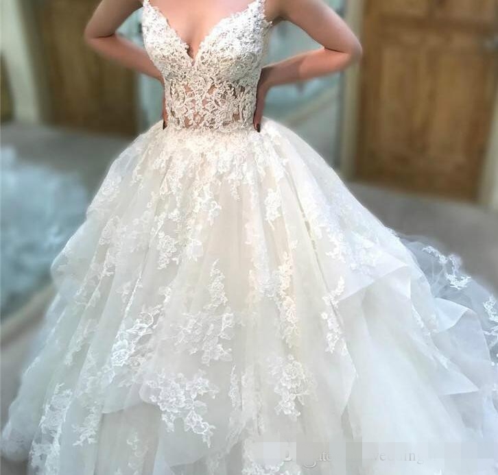 Sexy Spaghetti Straps Dresses A Line Organza Lace Applique Tiered Ruffles Custom Made Sweep Train Garden Wedding Bridal Gown
