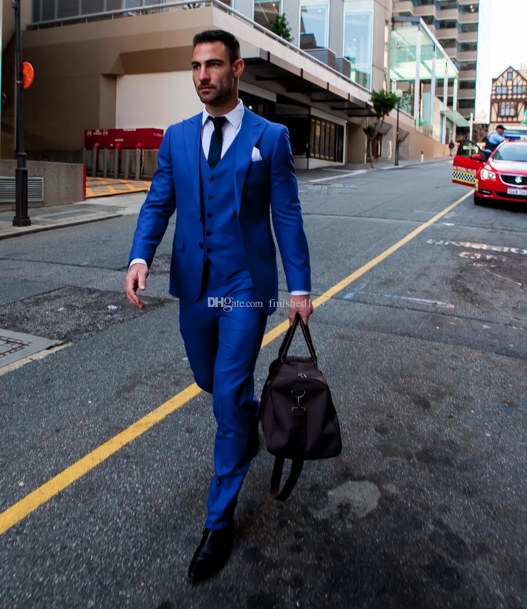 High Quality Two Buttons Royal Blue Wedding Groom Tuxedos Peak Lapel Groomsmen Men Formal Prom Suits Bridegroom (Jacket+Pants+Vest+Tie) W111