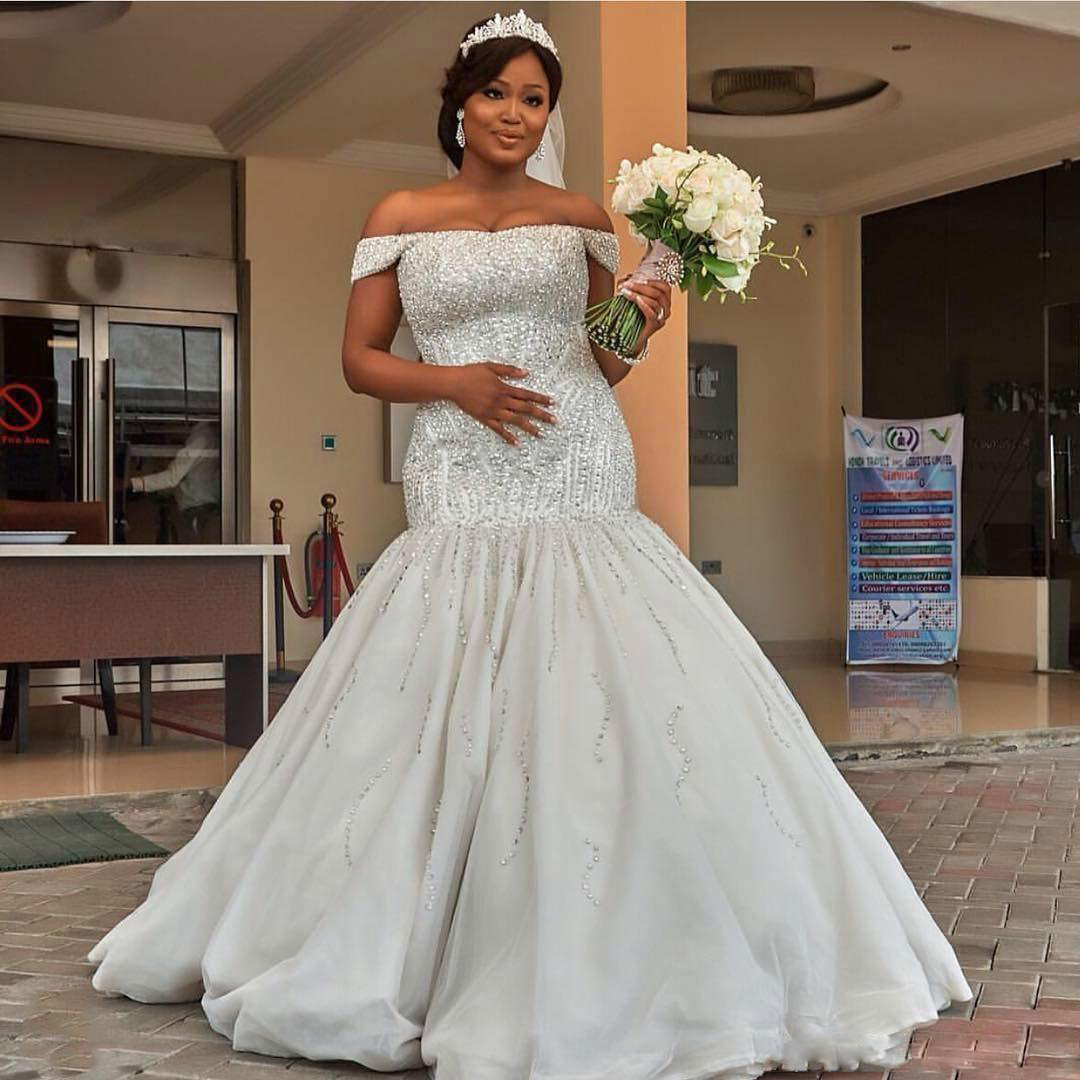 Beaded Shining Mermaid Wedding Dresses Off The Shoulder Rhinestones Bridal Gowns Sweep Train Tulle Trumpet Robe De Marie