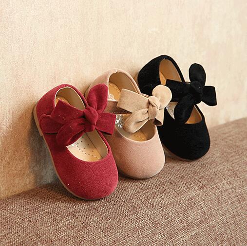 spring and autumn model baby leather shoes Little princess soft bottom 1-3T old love bow girl can not afford to fall shoes
spring and autumn model baby leather shoes Little princess soft bottom 1-3T old love bow girl can not afford to fall shoes