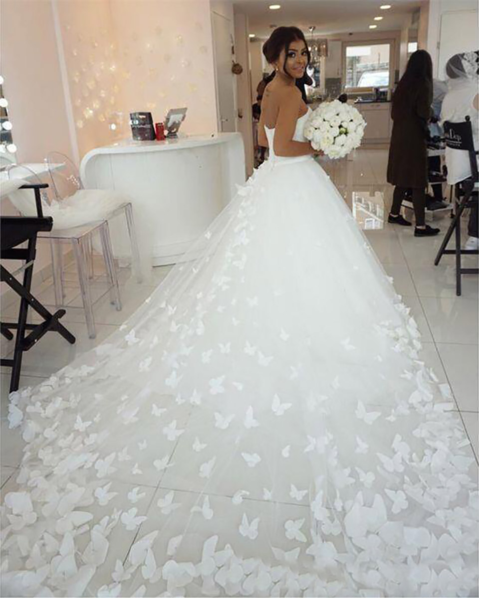 New Fashion Wedding Dresses Court Train 3D Floral Appliques Butterfly Bridal Gowns Tulle Sweetheart Custom Made Wed Dress Wed